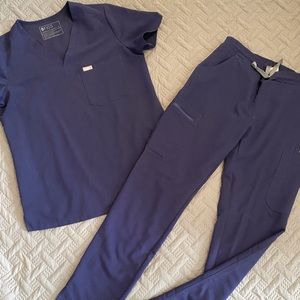 FIGS XS Navy blue Yola Skinny pants & SMALL Navy blue Catarina top (set)